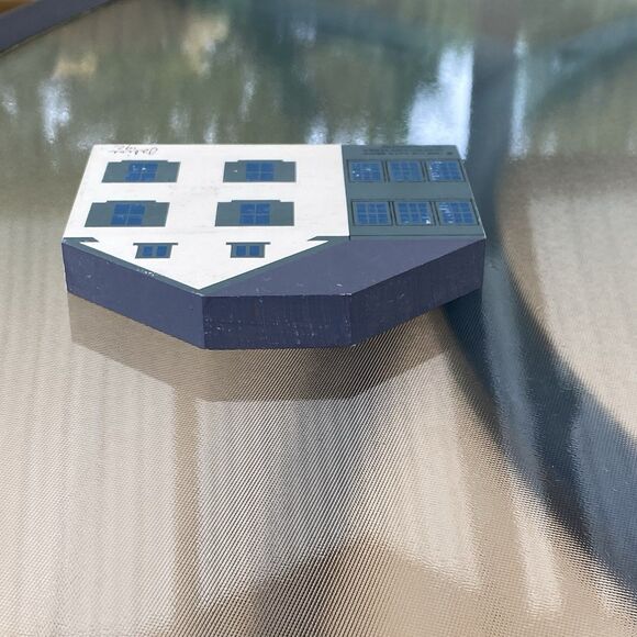 Yule Cupboard ~ Hagerstown Series Faline Cat’s Meow 1991 Shelf Sitter Signed - Picture 5 of 6